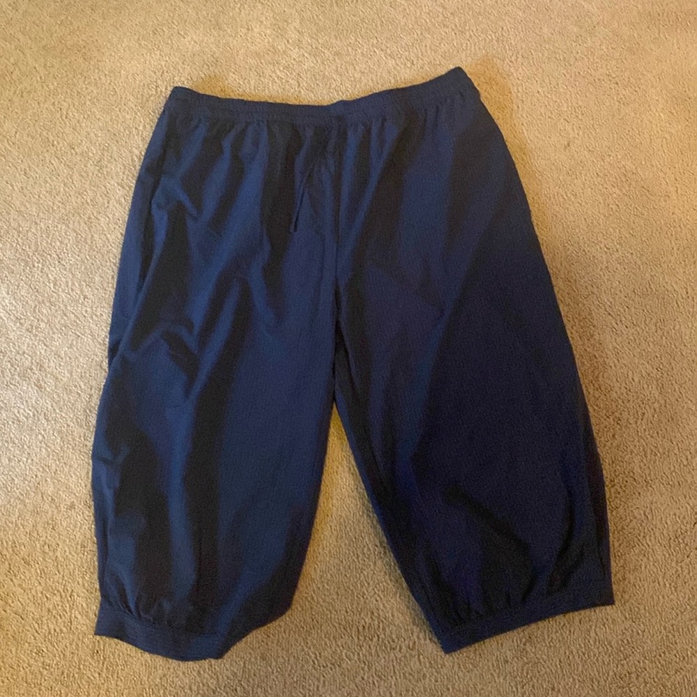 Light weight capri exercise pants from Lucy